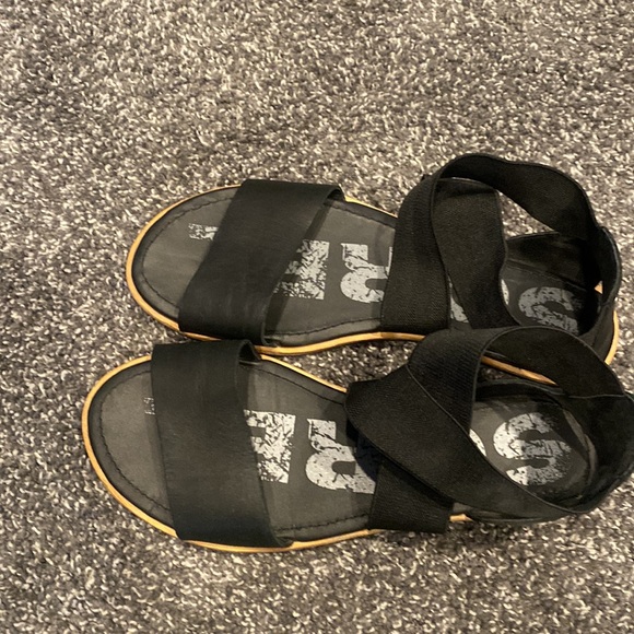Sorel Ella Sandals - Picture 2 of 6
